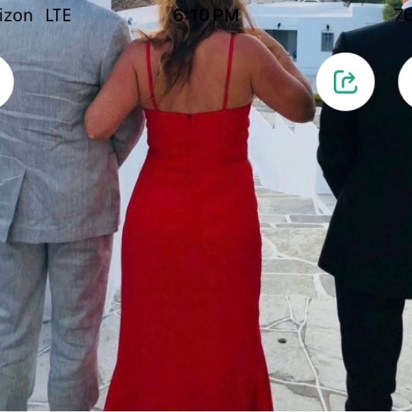 Long red dress - Picture 2 of 3